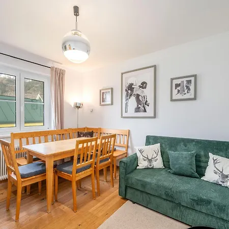 Schmiedbadl - By Mynests سخلادميخ